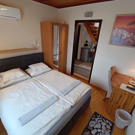 Szilvia Panzio Gyomaendrod Bed & Breakfast Exterior foto