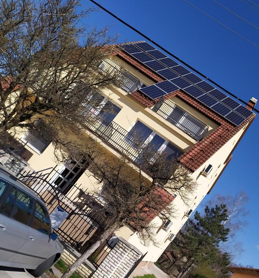 Szilvia Panzio Gyomaendrod Bed & Breakfast Exterior foto