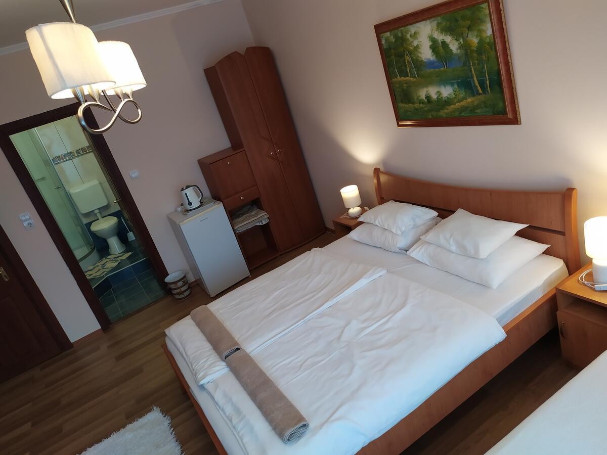 Szilvia Panzio Gyomaendrod Bed & Breakfast Exterior foto