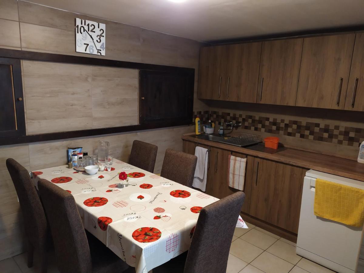 Szilvia Panzio Gyomaendrod Bed & Breakfast Exterior foto