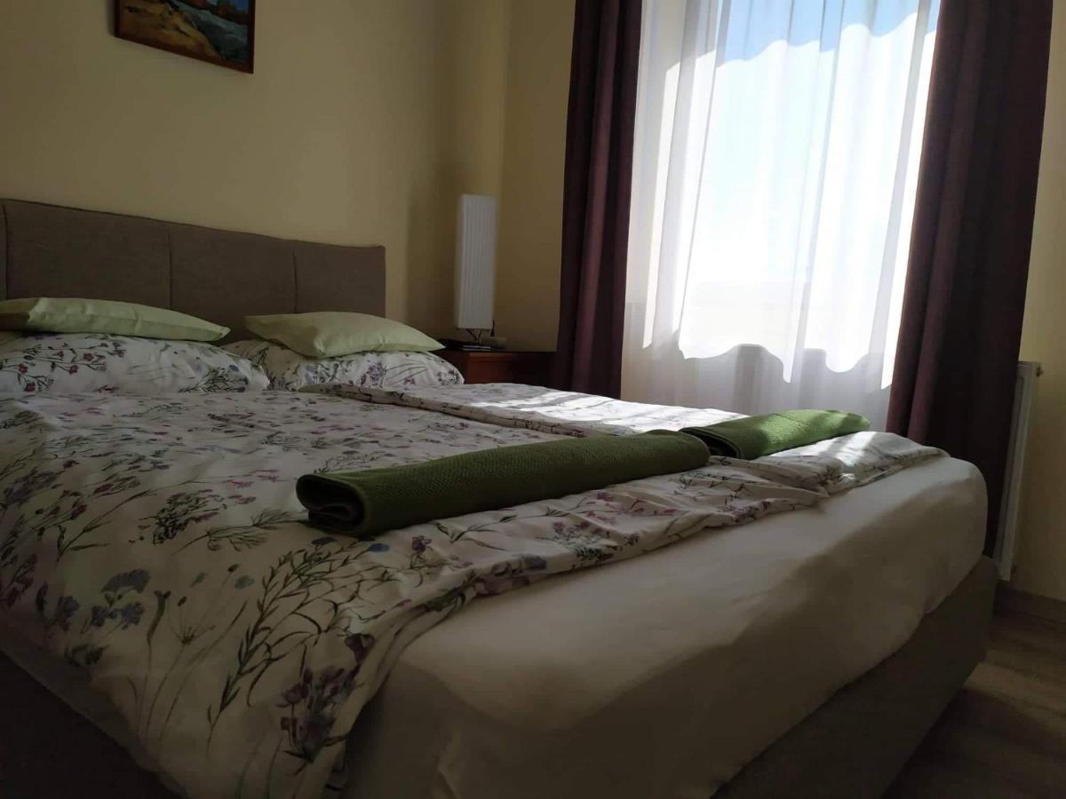 Szilvia Panzio Gyomaendrod Bed & Breakfast Exterior foto