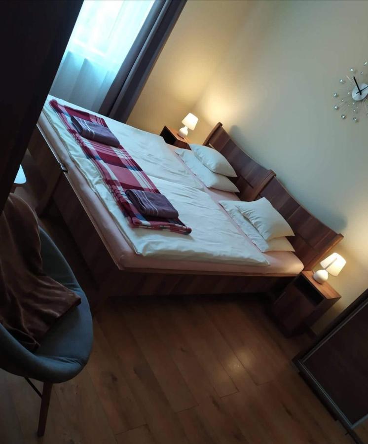 Szilvia Panzio Gyomaendrod Bed & Breakfast Exterior foto