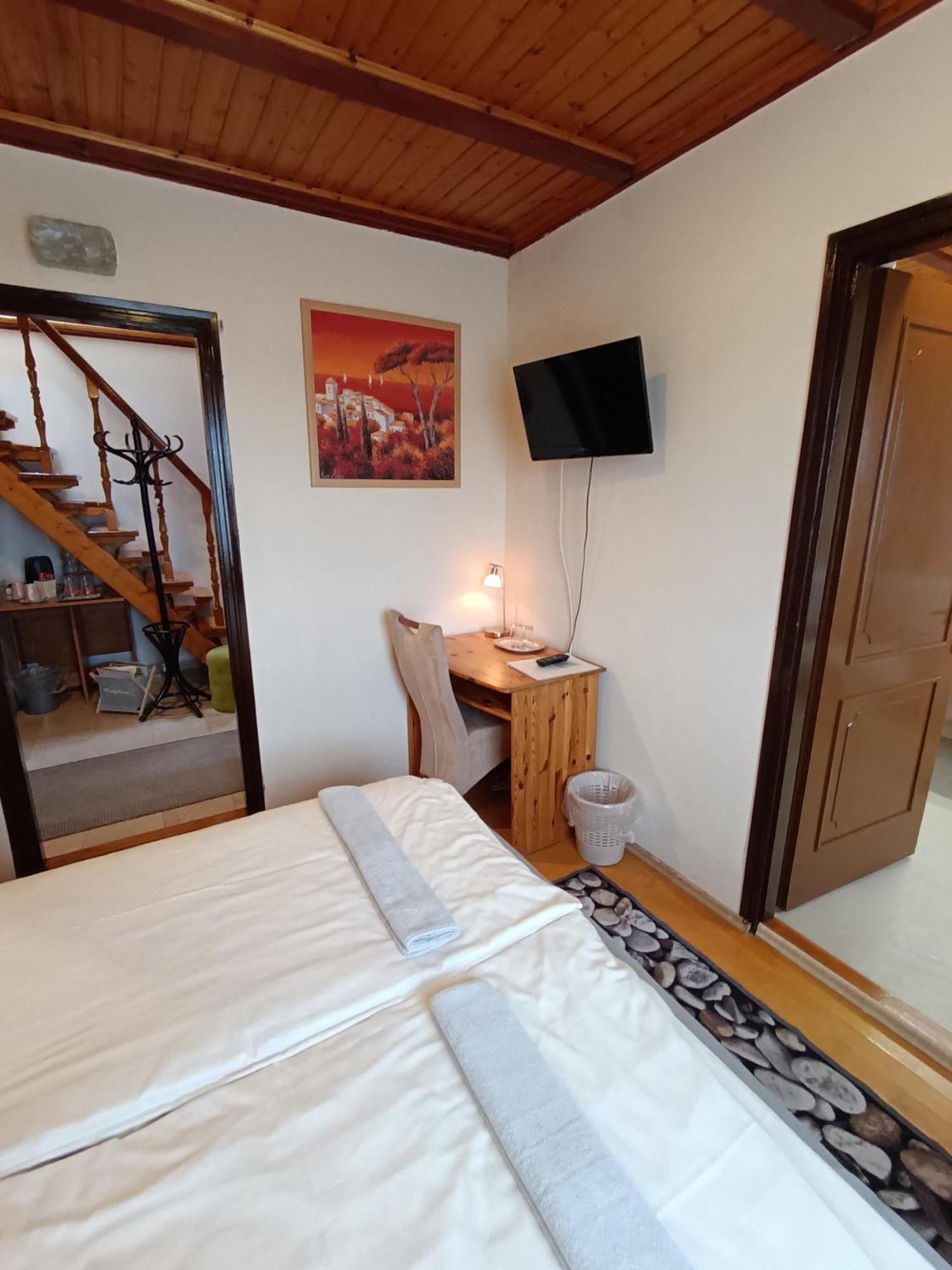 Szilvia Panzio Gyomaendrod Bed & Breakfast Exterior foto