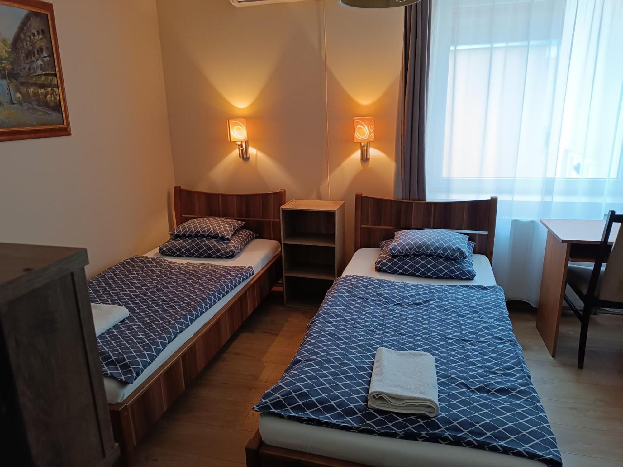 Szilvia Panzio Gyomaendrod Bed & Breakfast Exterior foto